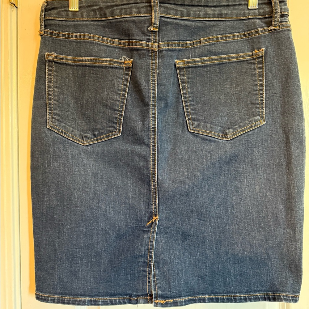Old Navy Blue Denim Skirt - Picture 4 of 4